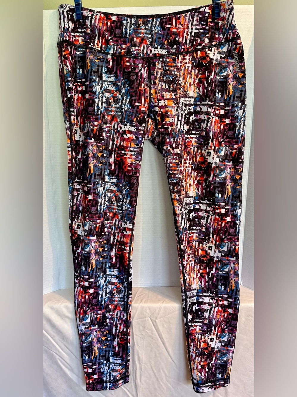 Reebok Multi-Color Abstract Print Leggings